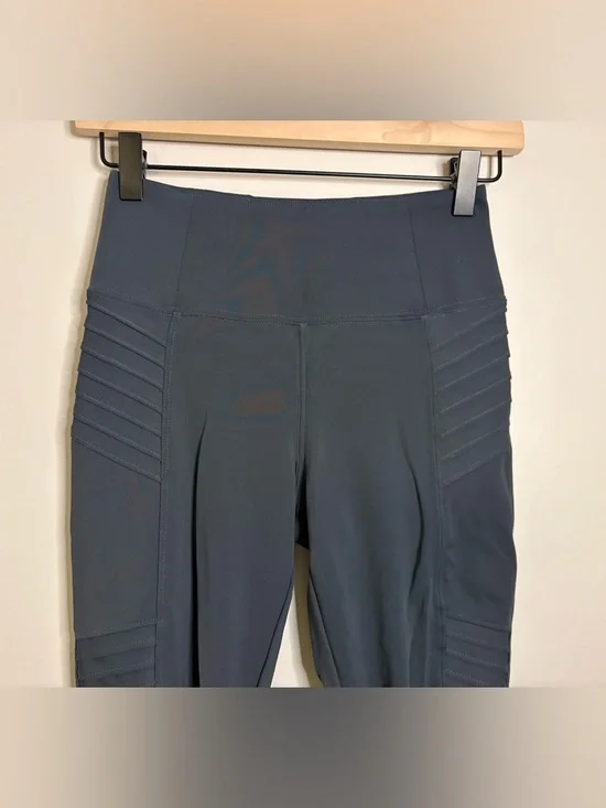 Women’s Athleta Delancey Moto Tight Size XS - Picture 2 of 7